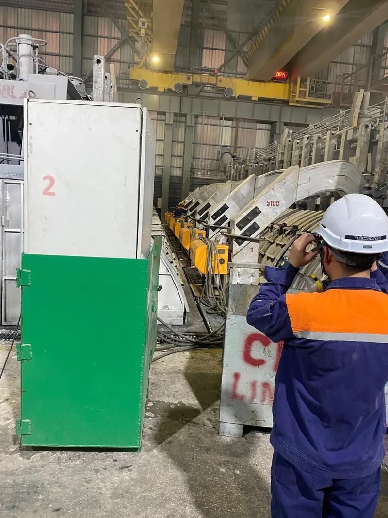 大电流开关的安装与调试 机械设备安装的关键环节